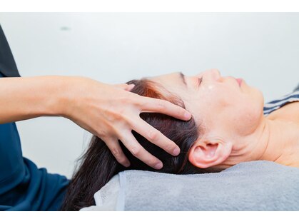 セルフ エスティーム(SELF ESTEEM)の写真