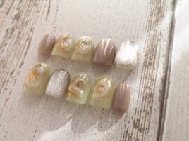 ぷっくり天然石風ネイル ￥6800