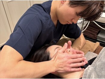 カドル 福岡天神店(KADORU)/小顔矯正 小顔整体サロン KADORU