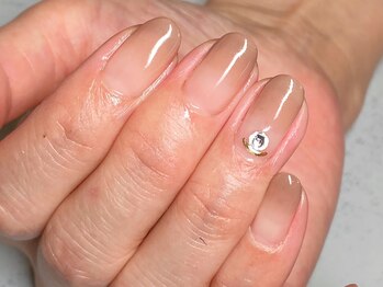 ビューティトリップ(Beauty TRIP)/大粒スワロがアクセント