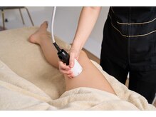 ミースパ(ME SPA)の雰囲気（筋膜リリース機器メディセルで深層部にまでアプローチします。）