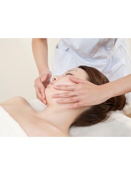 ホウレイ線・たるみ改善！予防ケア