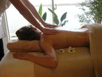 ユルム(Yurumu)/アロマリンパマッサージ