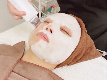 フェイシャルエステ エムズルーム(M's room)/炭酸発泡＆毛穴洗浄★透明白肌に