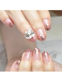 ビジューで華やかに☆