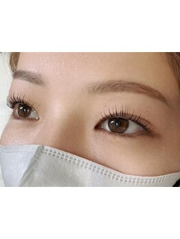 ナチュラル上品な目元にしたい