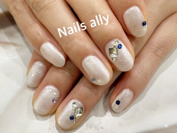 ネイルズアリー 立川店(Nails ally)/ホワイトパール×ストーン