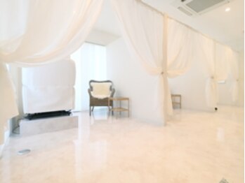 アドノス(Adonos)/