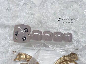 エミュー(Emieux)/花ネイル