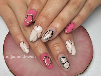 アン ジョーヌドラゴ/ゴールド☆大理石ネイル