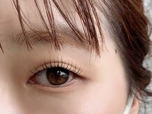 ハレ(Hale)/目の形に合わせたカール