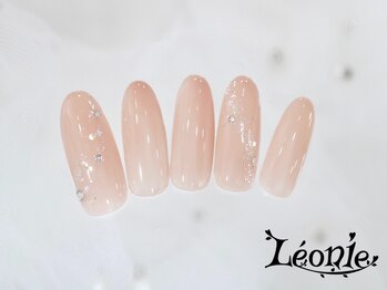 レオニー(Leonie)/シンプルオフィスネイル