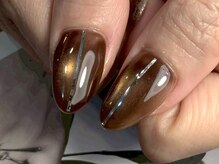 ～大人上品ネイルデザインで指先を華やかに～