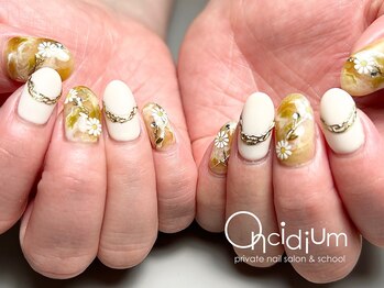オンシジューム(Oncidium)/当店サンプルネイル