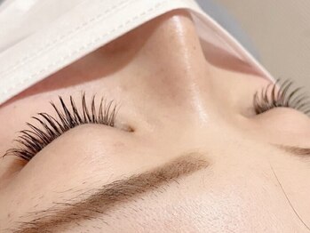 リトマス(LITMUS)の写真/自まつ毛の負担を最小限に抑えた施術でモチも◎一人一人に合ったデザインをご提案！ぜひご来店ください♪