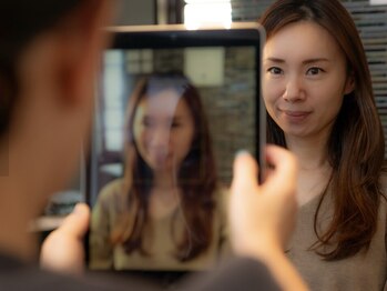 サロンオランジュールの写真/【女性が輝く瞬間のお手伝いをいたします】ウェディングドレスのカラー診断は当店で！魅力を最大限に♪