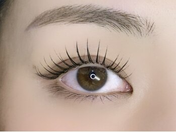 LANDS eyelash 新宿【パリエク特化サロン】【12/1 NEW OPEN（予定）】の写真/大人女性のための上質なパリエクをご提供。大事な目元を労わりながら最大限魅力的に♪