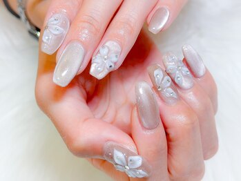 ルアナ(Luana.)の写真/上品さと華やかさを兼ね備えたネイルであなたの指先を美しく彩ります♪リラックス空間で特別なひとときを☆