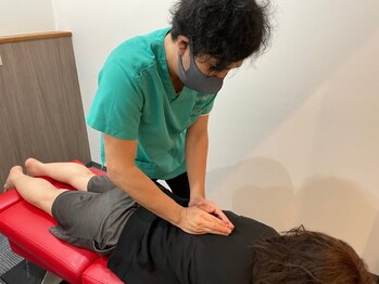 ウララカエイト(URARAKA8)/頸椎~骨盤調整