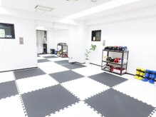 パーソナルミット 新宿御苑前店(PERSONAL MITT)の雰囲気（トレーニングスペースとして十分な広々スペース！）