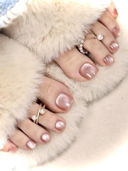 キレイエ ネイルズ(KIREIE NAILS)の写真/足元から韓国トレンド発信！マグネット/ワンホン/クロムが叶える、最旬フットネイル体験♪