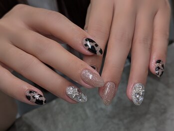 アンダーフェリス(UNDER feliz)の写真/【enoi導入店】通常カラーとは一線を画す存在感◎経験豊富な施術者が提案する、貴方だけの特別デザイン♪