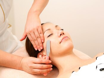 ヘアーアンドエステティックサロンタカネ(Takane)/【お顔のシェービング】