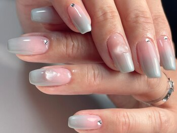 ダイアモンドドリーム(DiamondDream)の写真/定額でありながらしっかりとお客様の好きなデザインができる♪指先を華やかに演出！高技術でモチの良さも◎
