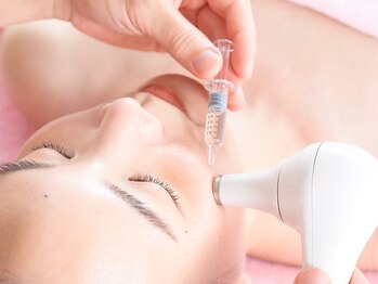 トウメイコガオ 横浜店/トウメイコガオで小顔エステ