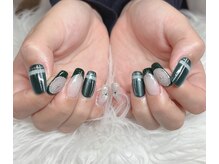 デュアスアール チャンドラ(DuasR chandra)/深いグリーンのデザインネイル