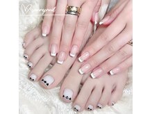 サニーネイルスタジオ 新橋(Sunny Nail Studio)の雰囲気(ハンド&フット同時施術可能、時短&きれいに)