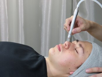 ヨハク(YOHAKU)の写真/【肌質改善フェイシャル】メンズにもおすすめ☆頑固な毛穴悩みも改善!印象UP,モテ素肌へ♪