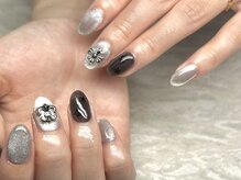 ジュリネイル(JULIE NAIL)