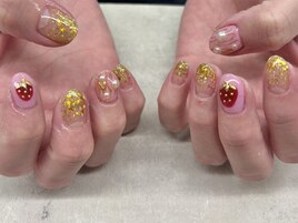 【ラテリア】苺ネイル