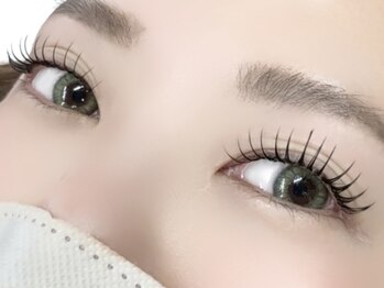 エトワールビューティー(ETOILE BEAUTY)の写真/アンドヘルシーでぱっちり!ボリュームラッシュで、あなたの目元に華やかな印象をプラス♪