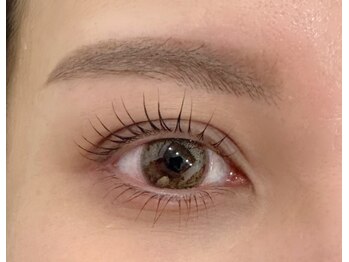 リリー(Lily)/上下まつげパーマ＆眉ＷＡＸ