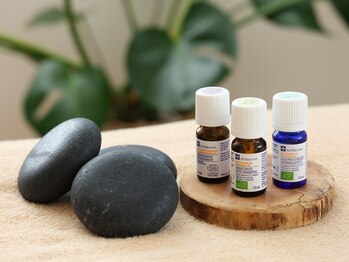 ナチュモア(natyumoi)/ホットストーンで冷え解消◎