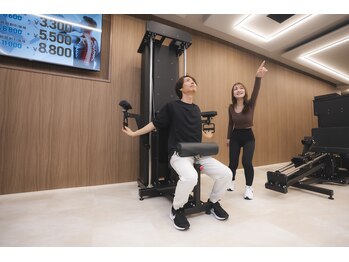 ストレッチトレーニング(STRETCH+TRAINING)/胸郭の動きを出して姿勢改善