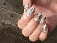 コフレ ア ビジュー 青山表参道(Nail atelier Coffret a bijoux)の雰囲気（旬デザイン、繊細手描きアートもお任せ！カラー選びも定評アリ♪）