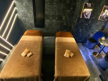 美極 銀座店の写真/ご友人やご家族,恋人と癒し空間でリフトアップ♪【人気!コルギ+小顔矯正+石膏+ハイパーナイフ+頭蓋骨矯正】