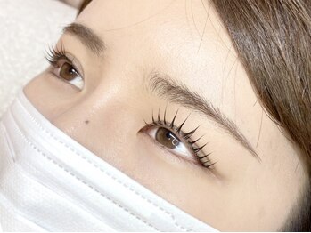 ジェンヌアイ(JenNe EYE)の写真/《まつ毛ティント導入☆》自まつ毛に負担をかけずにパッチリ目元へ★自然なボリュ-ム感で濃密な目元を演出!