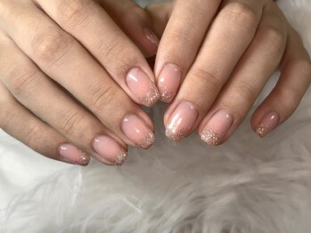ラメグラ×チークネイル