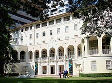 ハワイアンフォレストSpa 福岡天神店/ハワイ州立美術館