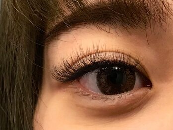 アイラッシュ ネイル ネネ(eyelash nail Nene)の写真/【フラットラッシュ・カラー・エクステ取扱い店☆】自まつげが少なくても、ボリュームUPで理想の目元へ♪