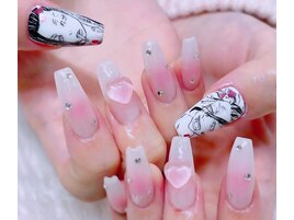 痛ネイルにチークネイル