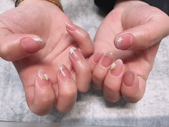 ジョリー(Jolie)/〈ジェル〉持ち込み¥7500