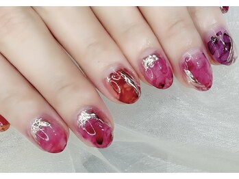 アリイネイルズ(ALII Nails)/ニュアンスネイル