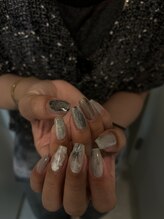 ギュイ(gui)/グレーで、design