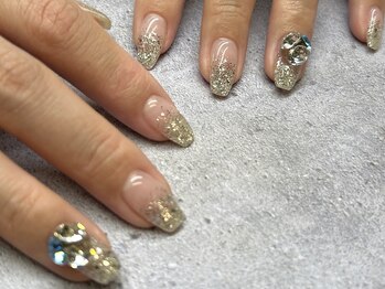 ネイルサロン北野坂/ラメグラ　Vカット