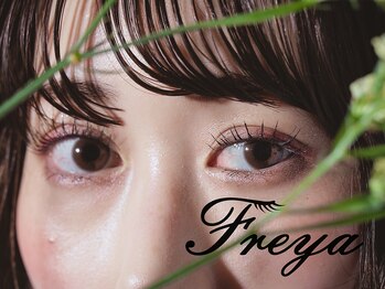 フレイヤ アイラッシュサロン(FREYA)の写真/派手過ぎずナチュラル盛れる◎自分に合ったデザインが分からない、まつ毛のダメージが気になる方はぜひ！